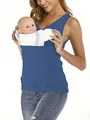 Femme portant un débardeur bleu à poche kangourou conçu pour transporter un bébé - S / Hauts / Bleu saphir
