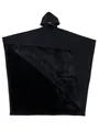 Dettaglio di un poncho nero con cappuccio che mostra la morbida fodera in ecopelliccia - Taglia unica / Top / Nero
