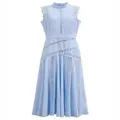 Elegante lichtblauwe mouwloze jurk met kanten hol ontwerp en getailleerd silhouet - XS / Boven- En Onderstuk / Blauw