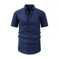 Casual donkerblauw herenoverhemd met korte mouwen en een golvende seersucker-textuur - Marineblauw