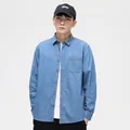 Lässiges hellblaues Jeans-Langarmhemd für Herren im entspannten Fit-Stil - 39/M / Hellblau