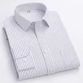 Chemise habillée à rayures blanches pour homme, présentation élégante pliée - 38 / Hauts / Fond Blanc Rayures Bleues