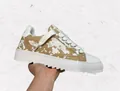 Zapatillas de plataforma NUMERIS con patrón de camuflaje caqui y suela blanca gruesa - 36 / Estampado Caqui y Blanco