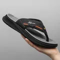 Bequeme Herren Sommer-Flip-Flops mit schwarzen Lederriemen und grauem Fußbett-Design - 38 / Schwarz (23367)