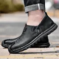 Schwarze Herren-Slipper aus echtem Leder mit atmungsaktivem Design und weicher rutschfester Sohle - 38 / Schwarz