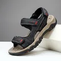 Ademende zwarte heren sandalen van rundleer voor het strand en zomerse vrijetijdsbesteding - 38 / Zwart