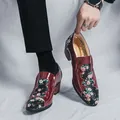 Burgundy patent leather men's dress shoes with floral print and wood-grain high heels - 38 / Red
