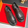 Eleganti scarpe derby da uomo in pelle marrone con suola spessa a carrarmato e lacci - 38 / Marrone (8215-1)