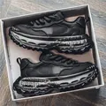 Sneaker da uomo in mesh traspirante nere con suola spessa a pneumatico e plateau - 40 / Nero