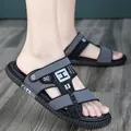 Modische Herren-Sandalen für den Sommer mit technischem Print und rutschfester Sohle - 38 / Grau