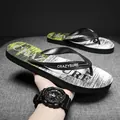 Herren Strand-Flip-Flops mit rutschfester weicher Sohle für lässige sommerliche Outdoor-Tage - 40 / Schwarz