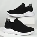 Ademende zwarte gebreide slip-on sneakers voor heren met lichtgewicht witte zool - 35 / 229-Serie / Zwart Wit