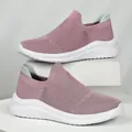 Ademende roze mesh slip-on sportschoenen met comfortabele witte golfzool om te wandelen - 35 / 229-Serie / Paars