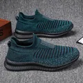 Sneakers da uomo in maglia traspirante blu petrolio e nero, modello slip-on sportivo - 38 / Serie 227 / Blu