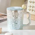 Charmant mug en céramique bleu perlé avec motifs animaux en relief, couvercle et cuillère - Ensemble Animal Mignon (Avec Couvercle et Cuillère) / Bleu