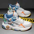 Zapatillas de baloncesto altas para hombre en blanco con detalles naranja, azul y gráfico - 38 / Azul