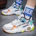 Zapatillas de baloncesto altas para hombre en blanco y azul con estampados de anime - 38 / Estilo con Forro de Felpa / Azul