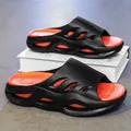 Ciabatte sportive da uomo con suola spessa, design traforato nero e arancione - 40/41 / Nero & Arancione