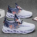 Zapatillas de deporte transpirables para hombre en blanco con detalles azul y naranja - 40 / Blanco y Naranja