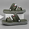 Sandali da uomo verde oliva con cinturini intrecciati e suola spessa antiscivolo - 36 / Stile Sandalo Ciabatta Doppio Uso (3310) / Verde militare