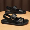 Stijlvolle klassieke zwarte leren herensandalen met verstelbare dubbele gouden gespen - 38 / Zwart