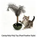Interactief kattenkruid tuimelspeelgoed met gevlekte parelveren en houten paal - Parel Veer Stijl