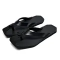 Professionelles Studiofoto von schwarzen Herren-Flip-Flops mit eckiger Zehenpartie - 38 / Schwarz (5204)