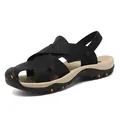 Heren zomer sandalen van zwart echt leer met gekruiste bandjes en een beige voetbed - 38 / Zwart
