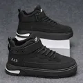 Sneakers alte nere da uomo con cinturino in velcro e suola a piattaforma spessa - 40 / Nero