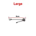 Detalle de la hebilla grande de pie de loro de 6 cm, ideal para aves de tamaño mediano. - L