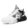 Zapatillas de baloncesto con plataforma para hombre en blanco y negro con texto. - 39 / Negro