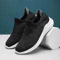 Sneaker a calzino in maglia nera ultraleggera per uomo e donna con suole bianche - 36 / Bianco e nero