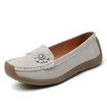 Elegante en comfortabele grijze damesloafers met bloemendetail en zachte, getextureerde zool - Grijs