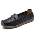 Comfortabele zwarte lederen loafers met zachte platte zool en gaatjes voor dames - 35 / Opengewerkte Stijl / Zwart