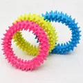 Set colorato di tre anelli con punte in TPR per la dentizione e pulizia di cani e cuccioli - Anello a Punte Monocromatico / Diametro 9cm