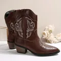 Vintage brown Western cowboy boots with detailed white embroidery and mid-thick heels - Dark Brown
