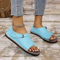 Sandali bassi in PU azzurro con cinturino a fibbia e punta aperta per donna - 35 / Celeste