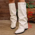 Elegant off-white slouchy high heel boots with chunky heel and pointed toe design - 36 / Off White