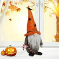 Gnomo decorativo de Halloween sin cara con sombrero naranja con diseño de telaraña - Estilo Cetro (Z1-7) / Cetro / Gris