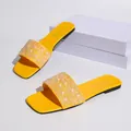 Eleganti ciabatte piatte giallo brillante da donna con perle e strass e punta quadrata chic - 35 / Giallo