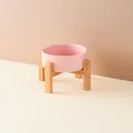 Elegante ciotola per gatti in ceramica rosa con supporto rialzato in legno di bambù - Extra Piccolo (11cm) / Ciotola a Bordo Dritto Con Supporto Singolo in Legno / Rosa