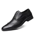 Klassische schwarze Brogue-Oxfordschuhe für Herren mit Zierlochungen für das Business - 38 / Schwarz