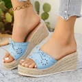 Dettaglio sandali con zeppa azzurri con fiocco e suola platform stile espadrillas - 36 / Blu