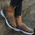 Γυναικεία πλεκτά αθλητικά παπούτσια slip-on με κομψό καφέ λεοπάρ σχέδιο και στυλ - 38 / Χακί