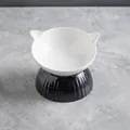 Gamelle surélevée en céramique pour animaux, design incliné moderne en noir et blanc - Style Oreille de Chat Pied Haut / Blanc + Noir