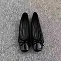 Elegant black patent leather square toe ballet flats with delicate bow tie detail - 35 / Black