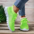 Helle neongrüne atmungsaktive Fly-Knit Damensneaker mit dicken klobigen weißen Sohlen - 35 / Fluoreszierendes Grün