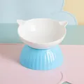 Bol en céramique incliné pour chat avec oreilles de chat et base bleue surélevée - Style Oreille de Chat Pied Haut / Blanc + Bleu