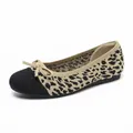Lässige Strick-Ballerinas mit Leopardenmuster, schwarzer Kappe und beiger Schleife - 34 / Leopard-Schwarz