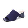 Elegante donkerblauwe gebreide muiltjes met blokhak en vierkante neus voor een chic look - Blauw